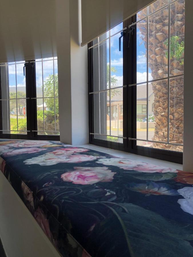Villa Le Roc Kleinmond Accommodation Bagian luar foto