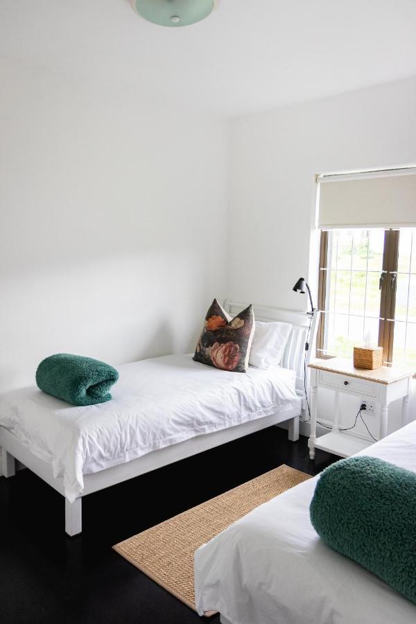 Villa Le Roc Kleinmond Accommodation Bagian luar foto