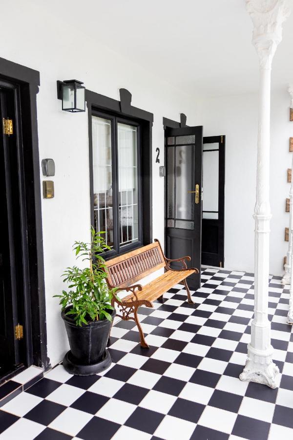 Villa Le Roc Kleinmond Accommodation Bagian luar foto