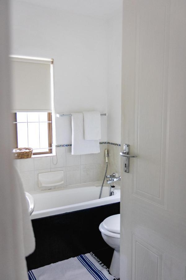 Villa Le Roc Kleinmond Accommodation Bagian luar foto