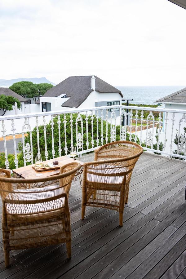 Villa Le Roc Kleinmond Accommodation Bagian luar foto